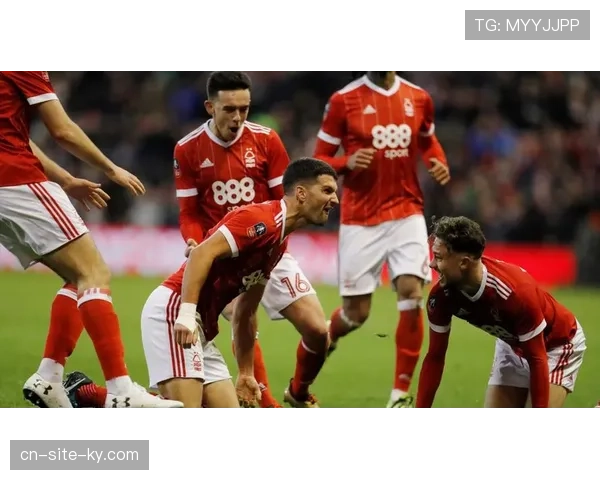 诺丁汉森林深度防守：中低位快速前插但控球阶段表现挣扎